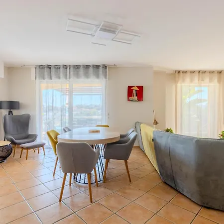Διαμέρισμα Bellet - De Charme, 4 Chambres, Plancha & Piscine Νίκαια