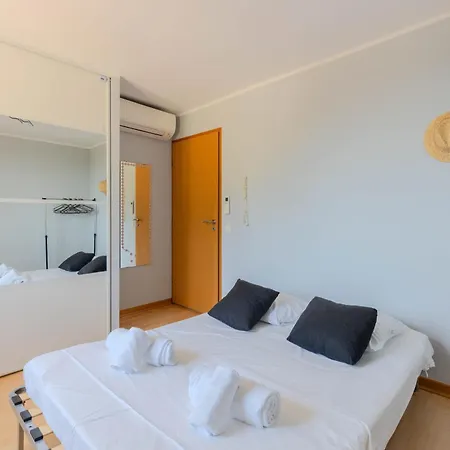 Διαμέρισμα Bellet - De Charme, 4 Chambres, Plancha & Piscine *